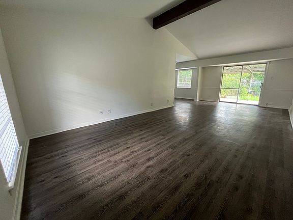 4th image of 8513 Maine Dr