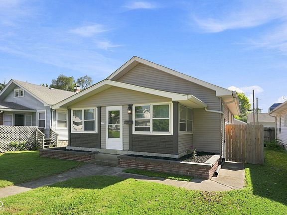 3rd image of 743 N Emerson Ave