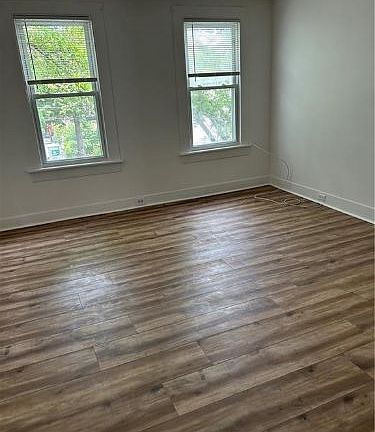 5th image of 18 N 6th Ave
