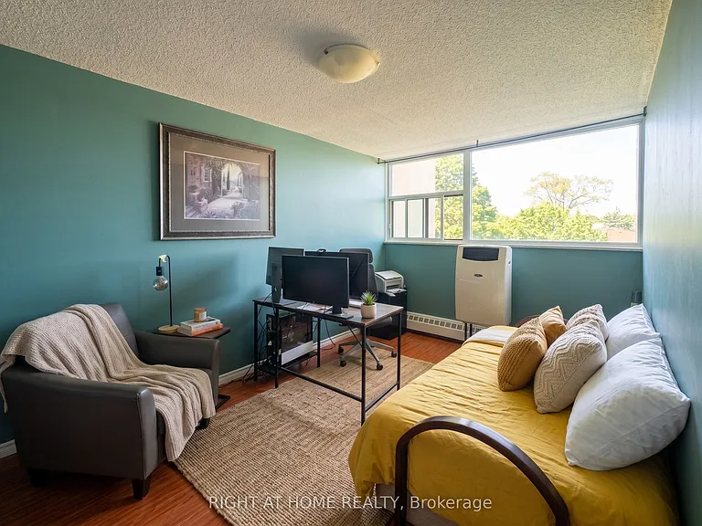 1050 Stainton Dr #201 — Photo 6