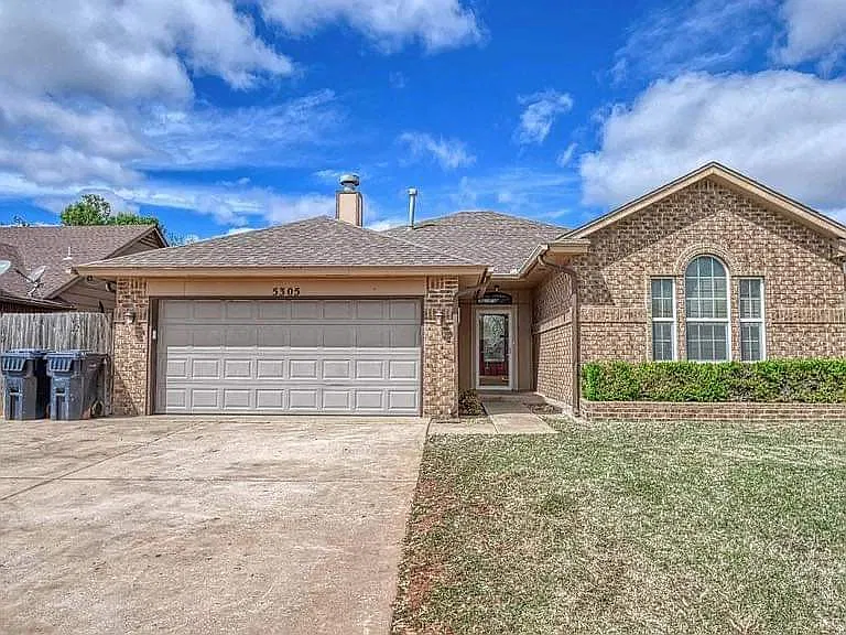 4 bed, 1752 sqft, $2,200 — Photo 1