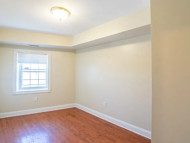 1124 E Passyunk Ave — Photo 17