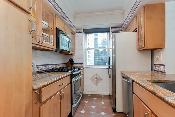 Sold by Douglas Elliman | media 7