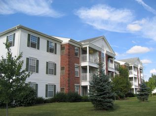 9241 Cherry Tree Dr APT 102, Strongsville, OH 44136