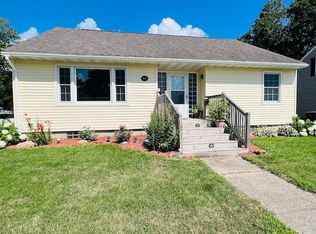 703 4th St SW, Waverly, IA 50677