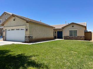 13532 Boulder Ln, Victorville, CA 92392