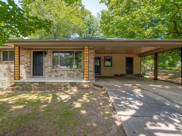 1025 Oakhurst Dr, Jacksonville, AR 72076