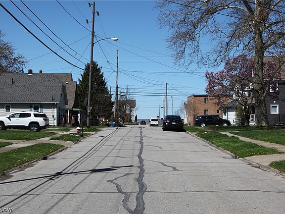 5th image of 238 Illinois Ave