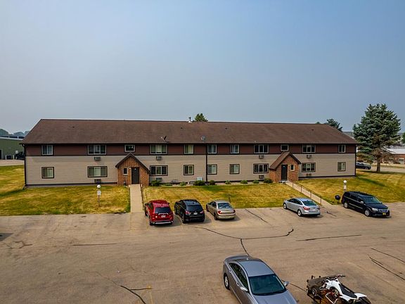 2nd image of 100 Sunset Ln #6