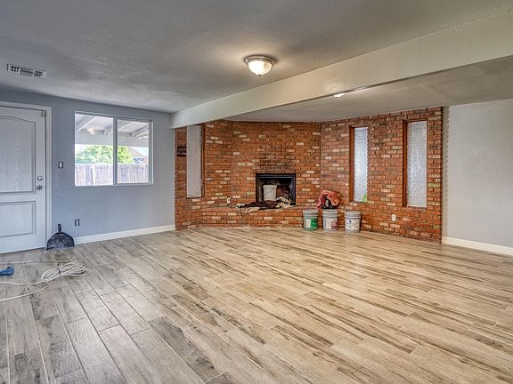 2nd image of 5712 W Cambridge Ave