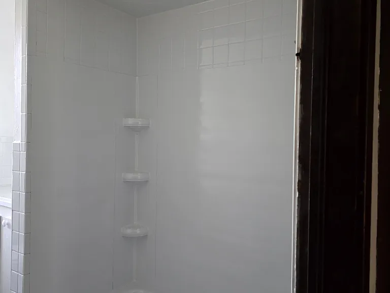 231 Thomson Ave #1 — Photo 26