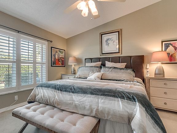 5th image of 8510 Logia Cir