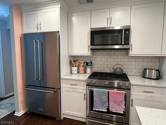 5th image of 17D Heritage Dr #D