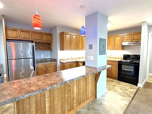 5th image of 5 Edwards St #45T