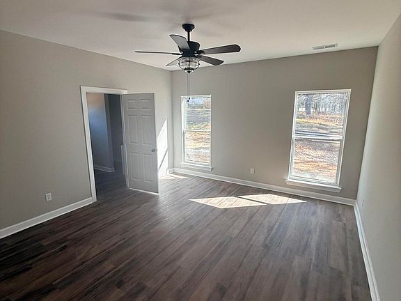 3rd image of 210 Rowell Rd