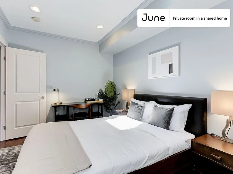 1329 East St #2D — Photo 2