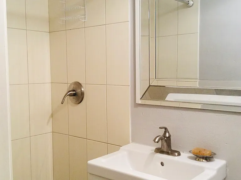 3265 S Archer Ave #2C — Photo 7