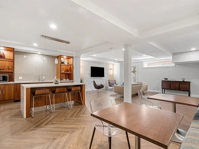 771 Harrison Ave #201 — Photo 15