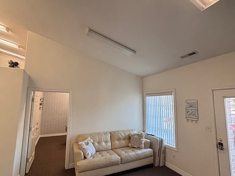 9661 S/700 E — Photo 5