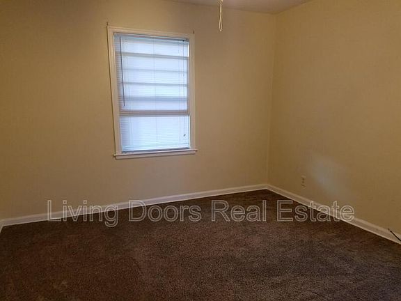 5th image of 315 S 47th St