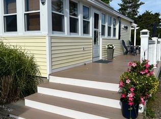 6 78th St #B, Newburyport, MA 01950