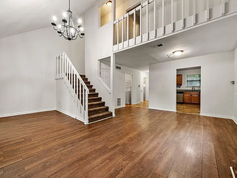 1353 Overlook Cv SE — Photo 9