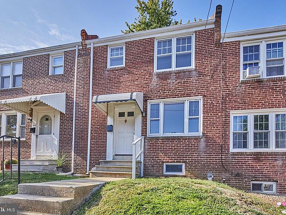 2nd image of 1614 W Latimer Pl