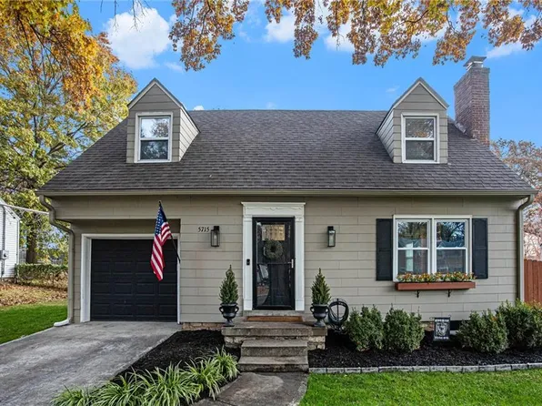 5715 Ash Dr, Roeland Park, KS 66205