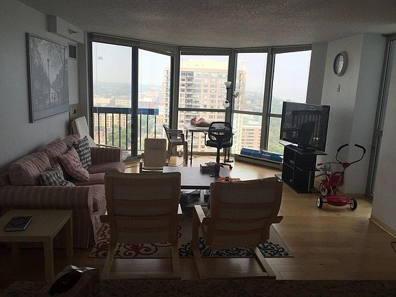 4th image of 1660 N Prospect Ave Unit 2502