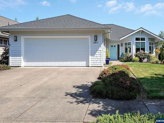 2nd image of 4811 SW Hollyhock Cir