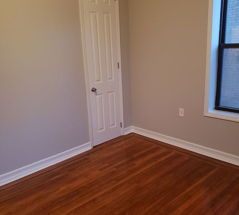2nd image of 250 Ocean Pkwy APT 3K