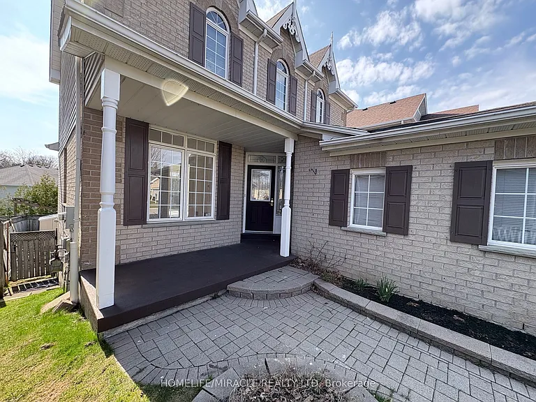 1172 Westridge Dr — Photo 3