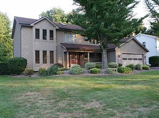 137 Redcedar Dr, Rochester, NY 14616