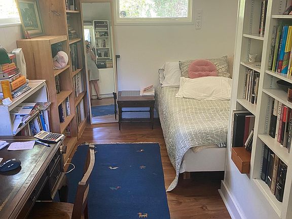 Office with twin bed