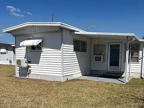 3rd image of 73 Shoreland Dr