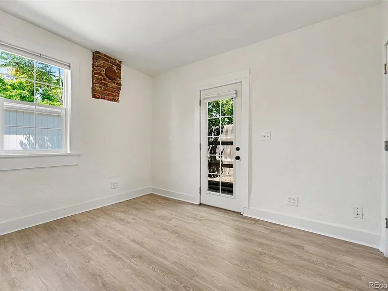 2061 S Pearl St — Photo 13