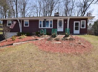 7 Greystone Ave, Granby, MA 01033