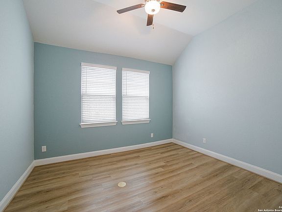 4th image of 2155 Meadow Way St