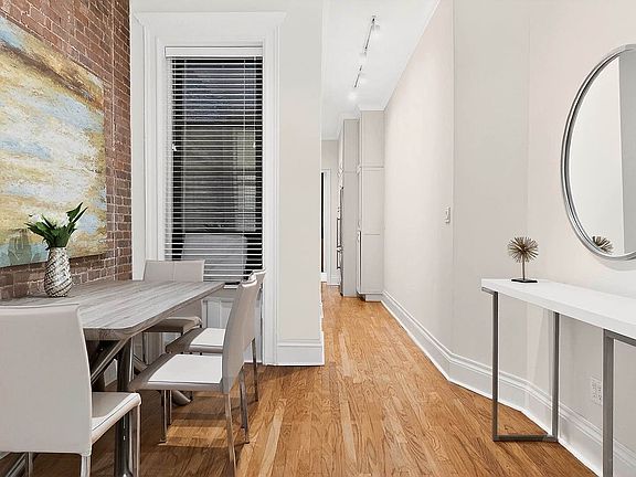 3rd image of 213 W 80th St APT 1W