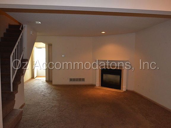 4th image of 201 NE Dogwood St APT C