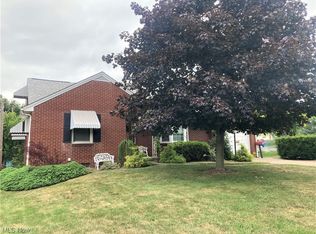 402 Lake Ave NE, Massillon, OH