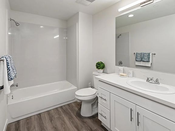4th image of 419 N Chandler Ave Unit 422