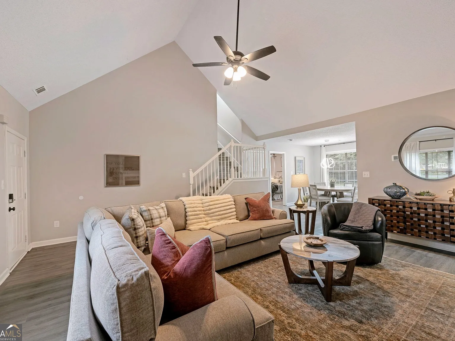 4 bed, 2.0 bath, 1566 sqft, $4,700 — Photo 2