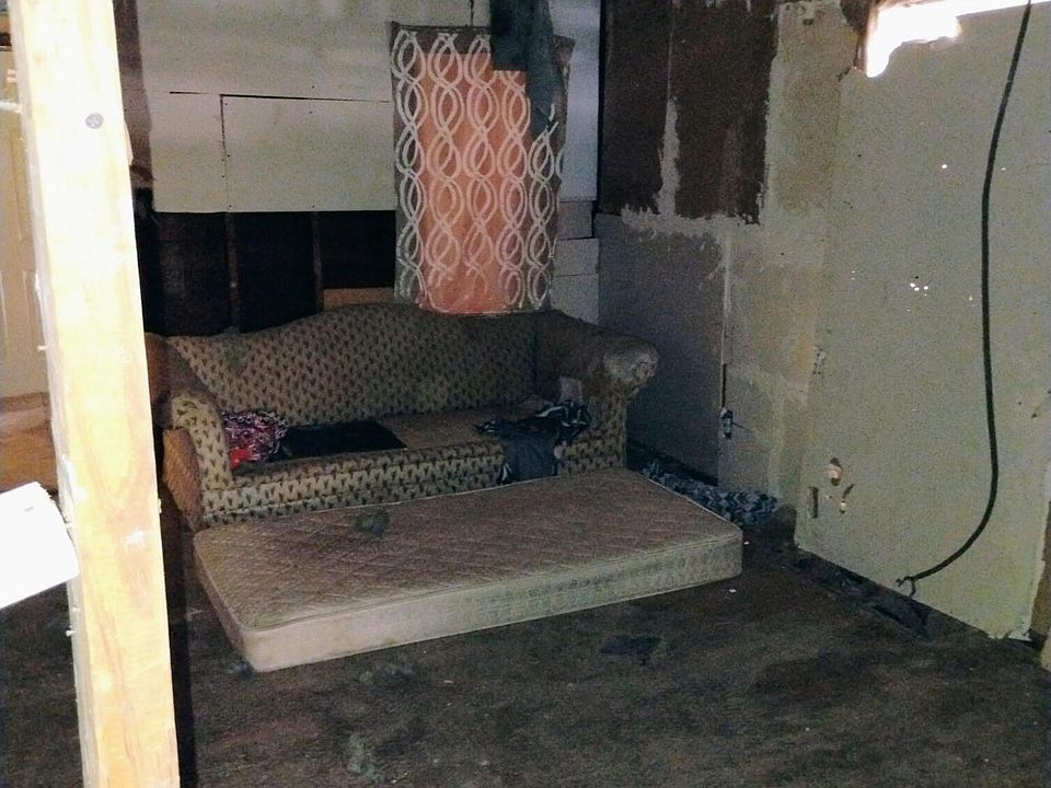 2nd image of 408 Fulton St