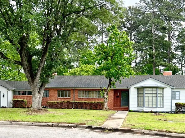 106 Betty Dr, Longview, TX 75602