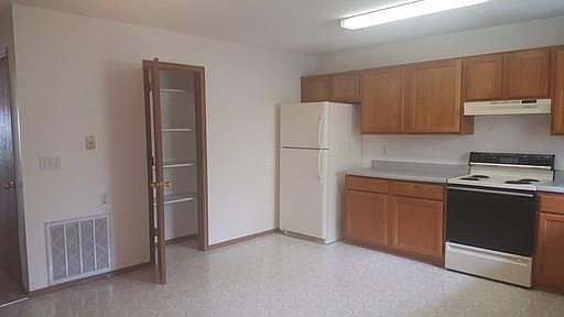 4th image of 503 Braithwaite St