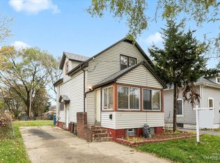 1136 Grand Blvd, Aurora, IL 60505