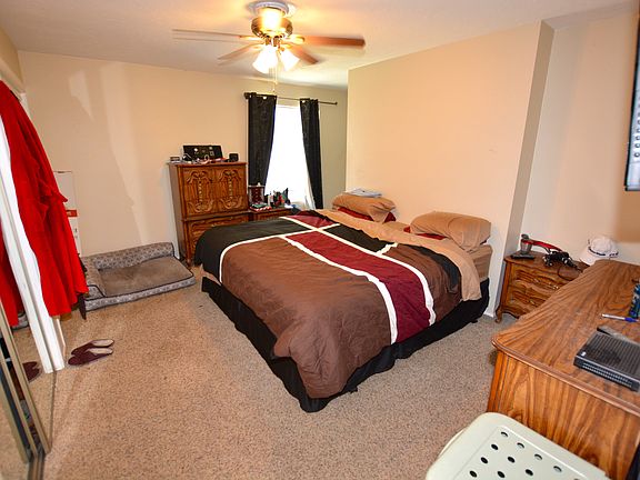 2nd image of 479 Sleepy Hollow Dr