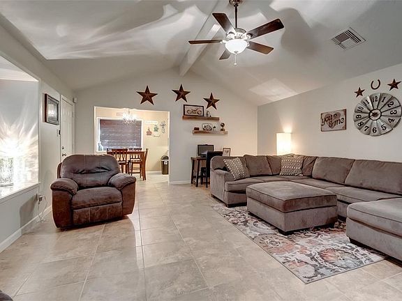 5th image of 1203 Martingale Ct