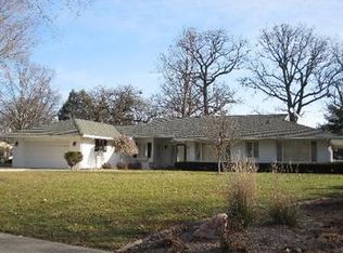 10 Chatham Cir, Kankakee, IL 60901